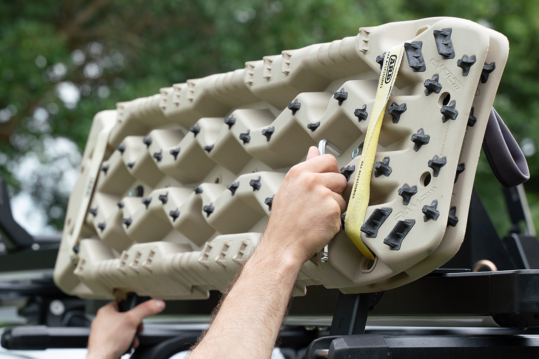 P6-Recovery Track Side Bracket P6-Recovery Track Side Bracket